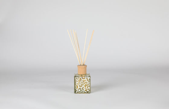 KWSのアロマセラピーのReedの拡散器、200ml精油部屋の拡散器